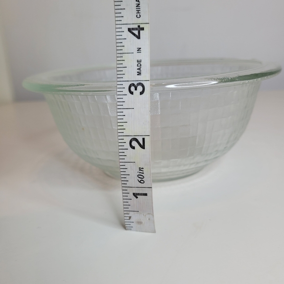 Vintage Pyrex Basket Weave Clear Mixing Bowl 1 Quart - Picture 5 of 8